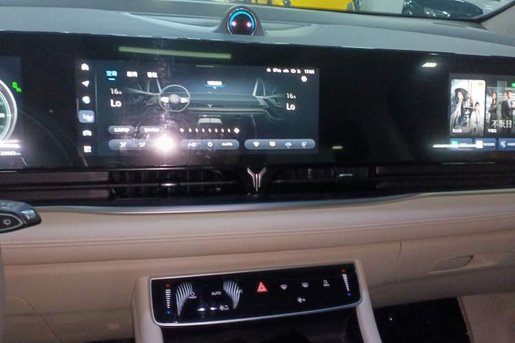 Used VOYAH Dream 2024 PHEV Ultra-Long Range Flagship Edition
