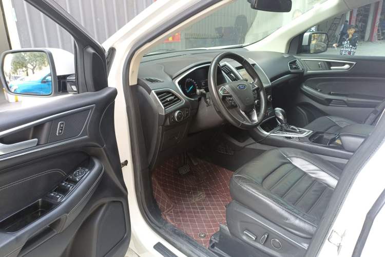 Used Ford Edge 2016 EcoBoost 245 Two-Wheel-Drive Titanium 7-Seater