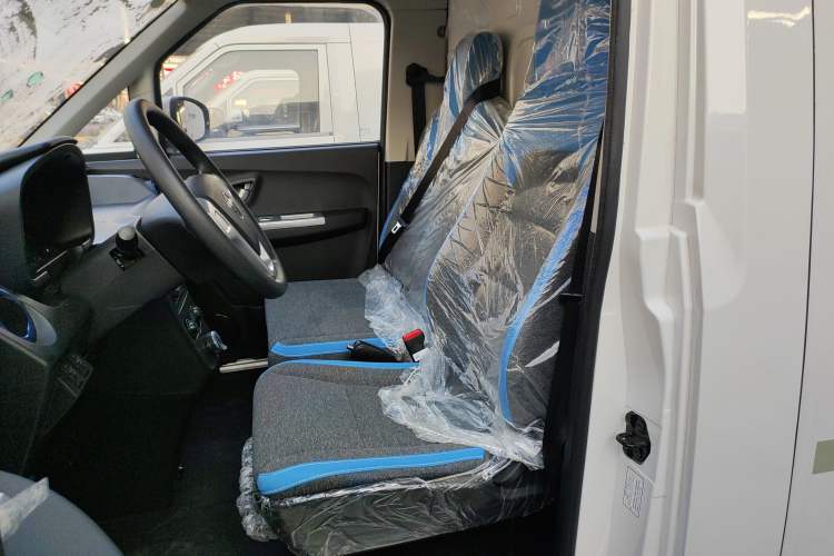 Used Foton Intelligent Blue Elf E7 2024 Facelifted All-Electric Van Flat Roof 2 Seats Evey Lithium Energy 41.86 kWh
