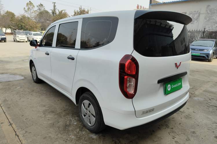 Used Wuling Hongguang New Energy 2025 Extended-Range Hybrid 50 km Standard Version
