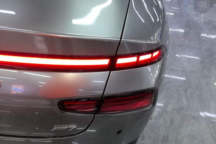 Used XPeng P7 2023 P7i 702 Pro