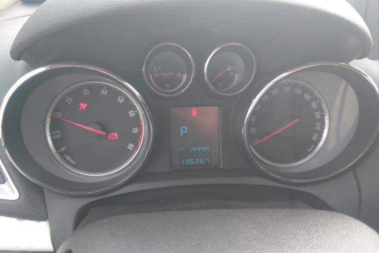 Used Buick Encore 2015 1.4T Automatic Two-Wheel Drive Urban Elite Version