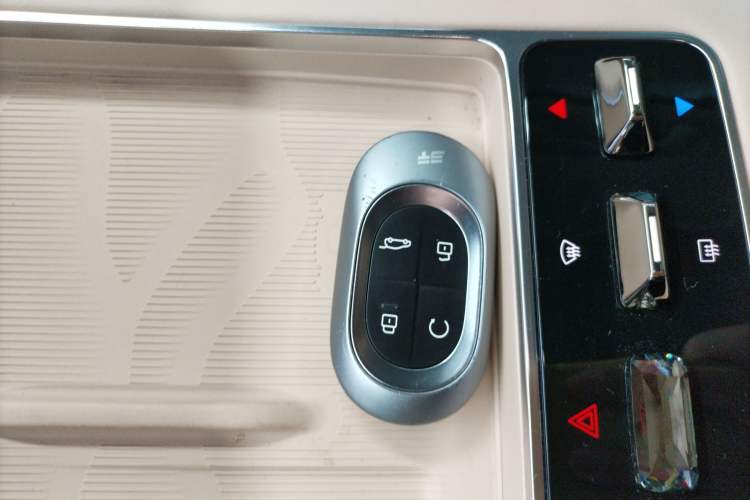 Used  Shanhai L9 2025 1.5TD 2DHT Flagship Edition 6 Seats
