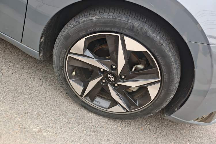 Used Hyundai Elantra 2021 1.5L CVT LUX Prestige Edition
