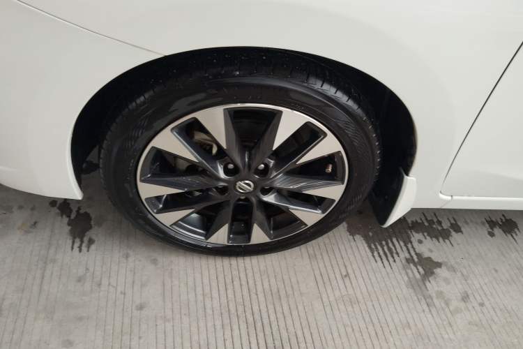 Used Nissan Lannia 2016 1.6L CVT Smart Cool Edition
