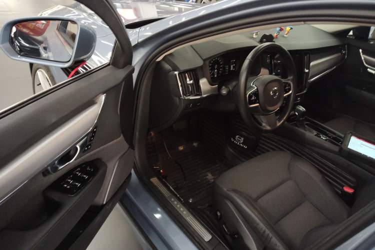 Used Volvo S90 2019 T4 Zhiyi Edition
