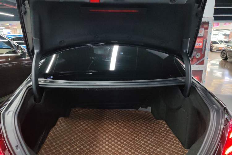 Used Mercedes-Benz E-Class 2020 Facelift E 260 L
