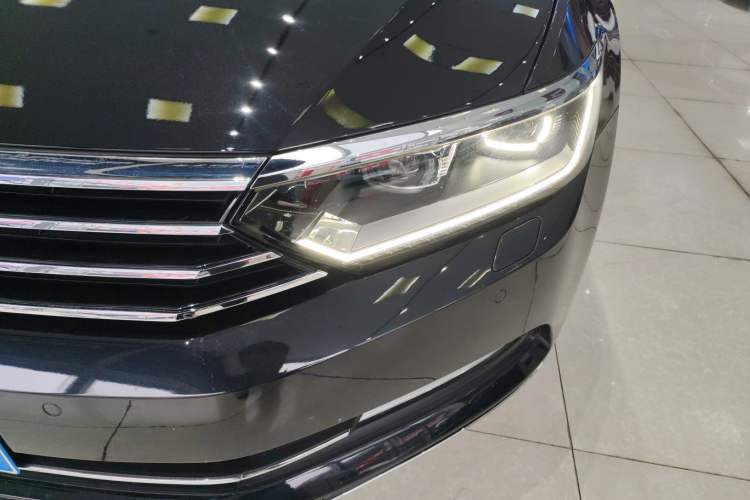 Used Volkswagen Magotan 2018 330TSI DSG Luxury Model
