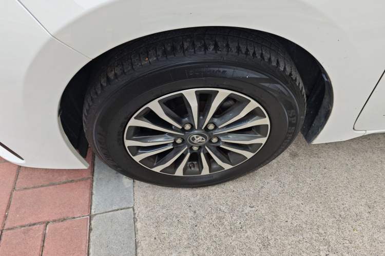 Used Toyota Corolla 2017 Revised Version 1.2T S-CVT GL-i
