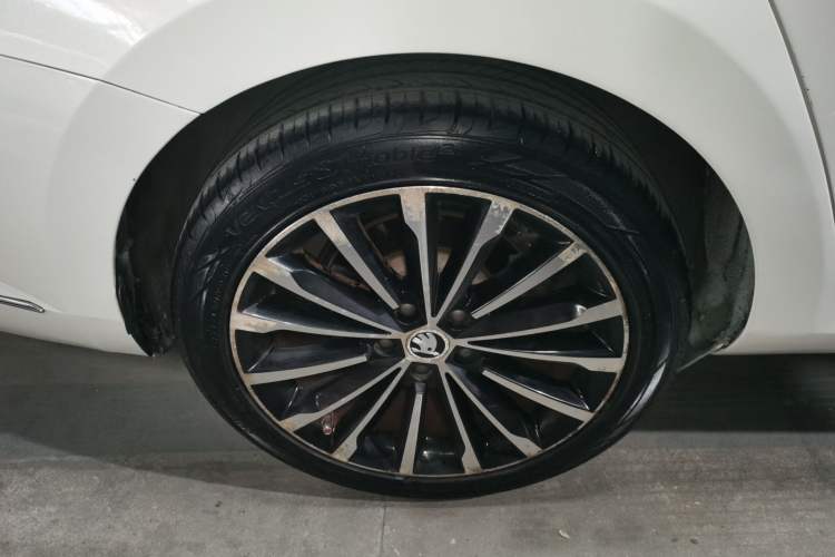 Used Skoda Superb 2016 TSI330 DSG Smart Drive Edition
