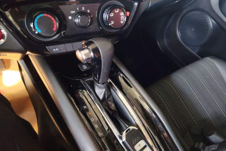 Used Honda Vezel 2017 1.8L CVT Front-Wheel Drive Pioneer Edition
