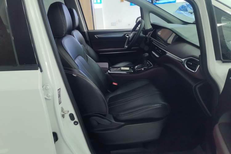 Used GAC Trumpchi M6 2023 PRO 270T DCT Luxury Edition
