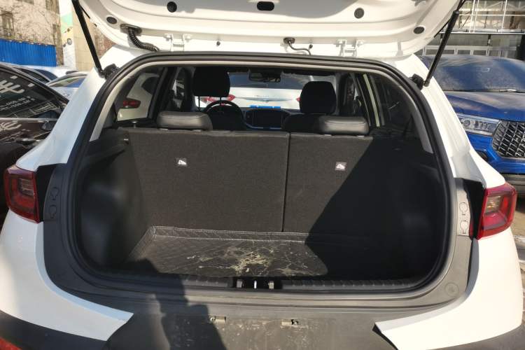 Used Kia kx1 Stonic 2021 1.4L CVT Fun Edition
