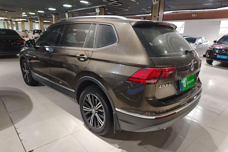 Used Volkswagen Tiguan L 2019 330TSI Automatic Two-Wheel Drive Panoramic Comfort Edition China V Standard
