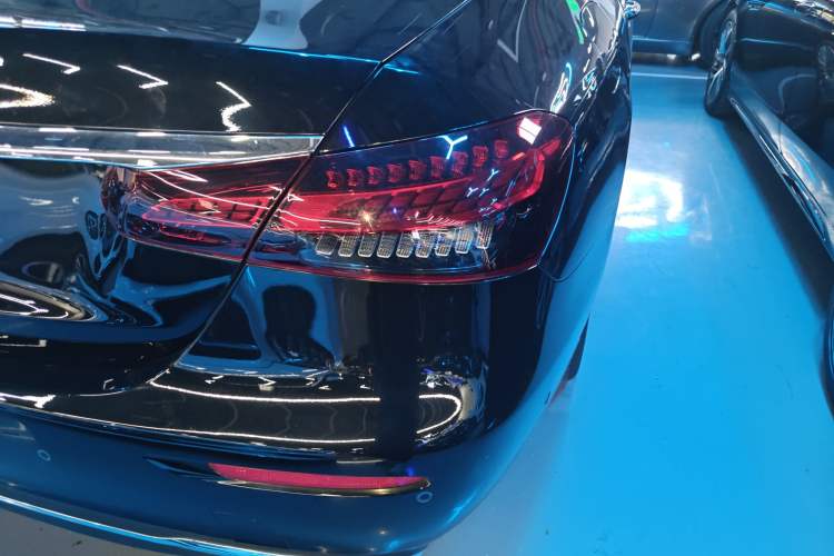 Used Mercedes-Benz E-Class 2023 Updated E 300 L Fashion Edition
