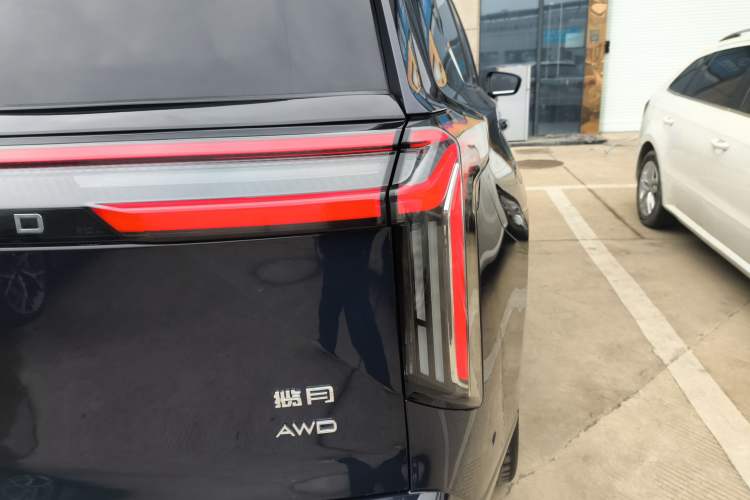 Used  Lanyue C-DM 2025 180 Ultra-Long Range Ultra All-Wheel Drive 6-Seater
