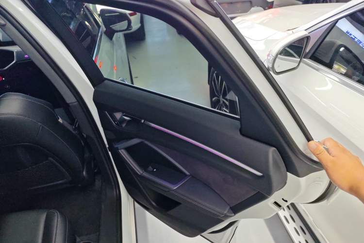 Used Audi Q3 2024 40 TFSI Fashion Dynamic Model
