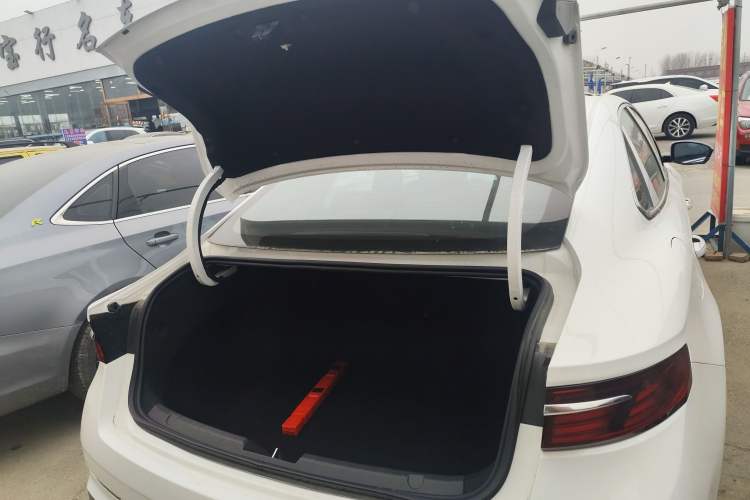 Used Geely Auto Preface 
