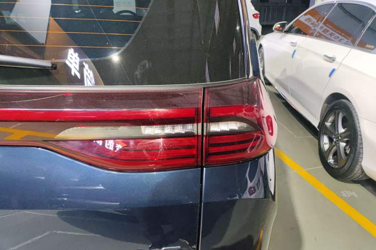 Used GAC Trumpchi M6 2021 PRO 270T DCT Luxury Edition
