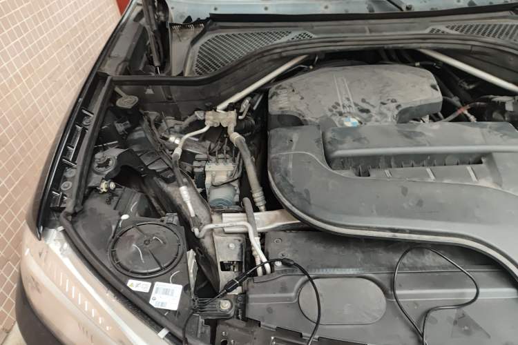 Used BMW X5 2015 xDrive28i
