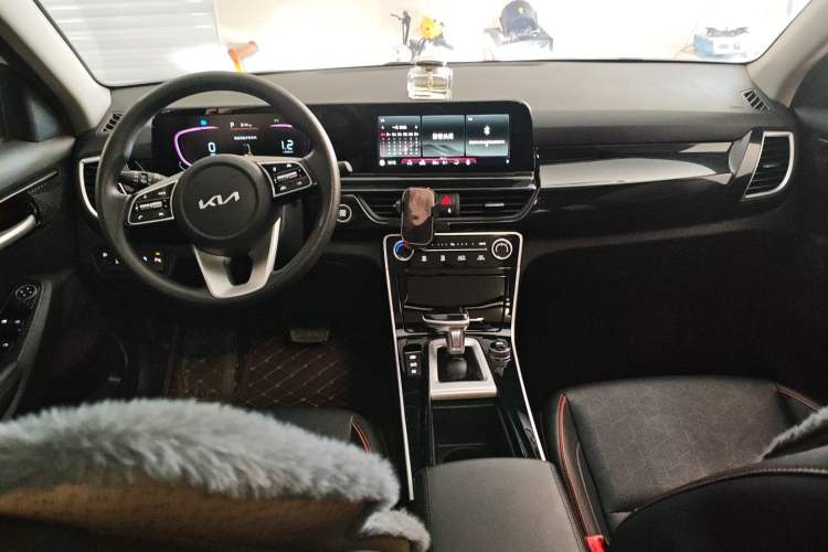 Used Kia Seltos 2023 1.5L CVT Luxury Edition
