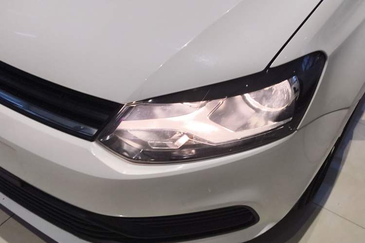 Used Volkswagen Polo 2014 1.4L Manual Fashion Edition
