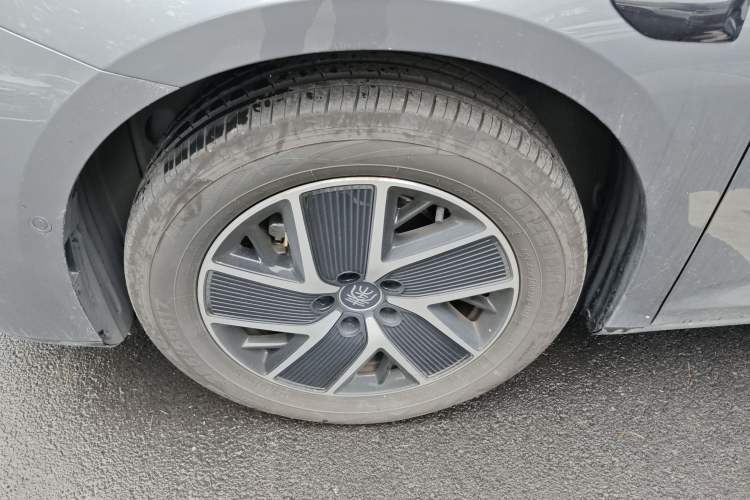 Used BYD Qin L 2025 DM-i Smart Drive 120KM Superior Model
