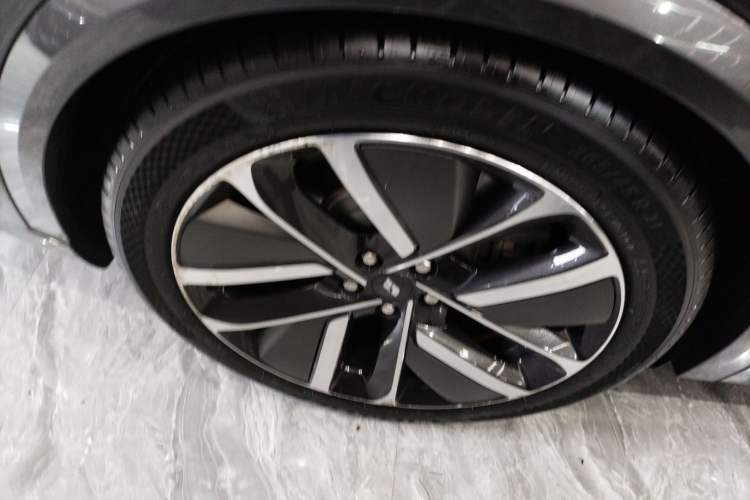 Used Li Auto L9 2022 Max model
