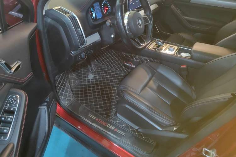 Used BYD Tang New Energy 2018 DM 2.0T All-Wheel Drive Smart Connect & Enjoyment Model 7 Seats China V Emission Standard
