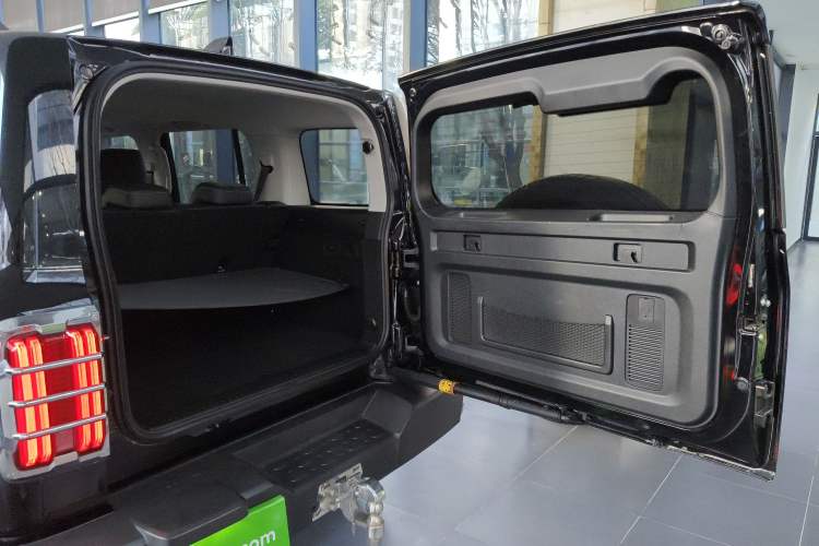 Used Tank 300 2021 City Edition 2.0T—Truly Stylish
