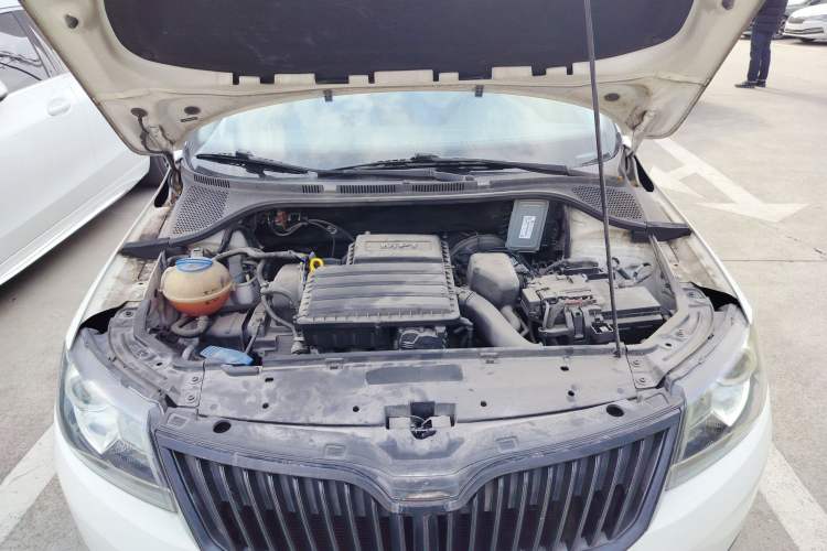 Used Skoda Rapid Spaceback 2016 1.6L Automatic Smart Drive Edition
