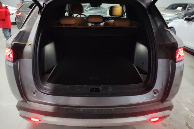 Used BYD Song L DM-i 2024 160km Beyond Edition
