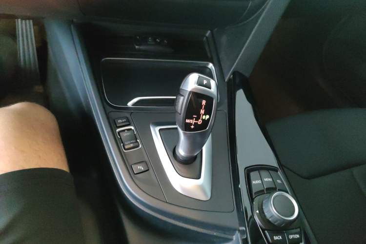 Used BMW 3 Series 2017 320Li Fashion Model
