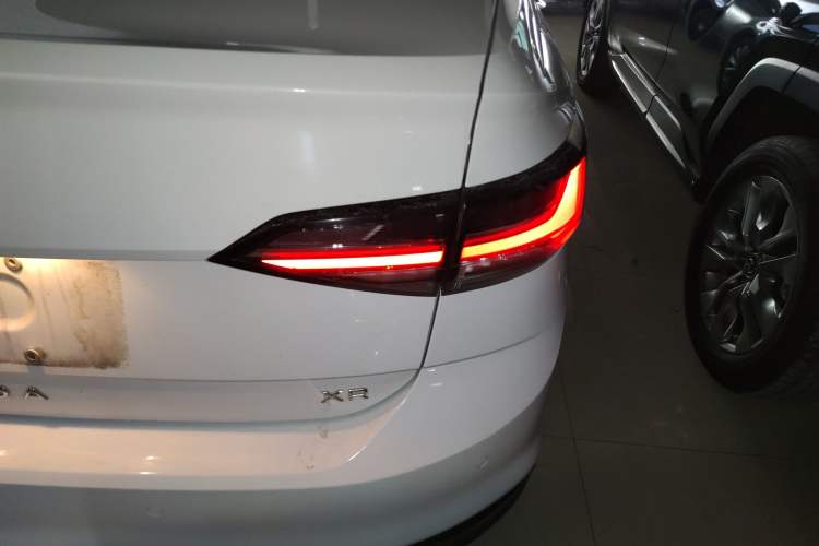 Used Volkswagen Lavida 2023 New Sharp 1.5L Manual New Comfort Edition
