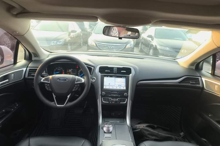 Used Ford Mondeo 2018 EcoBoost 180 Smart Control Fashion Model China VI Standard
