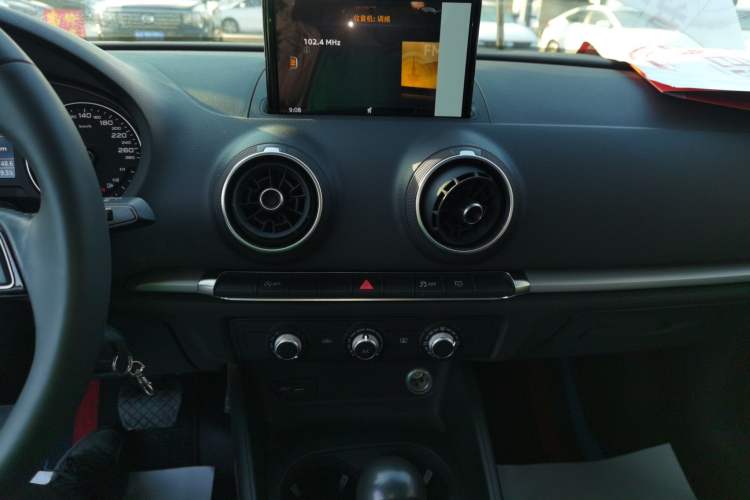 Used Audi A3 2020 Restyled Limousine 35 TFSI Ambition Version China VI
