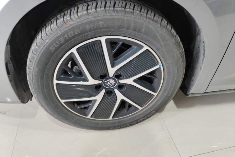 Used BYD Qin L 2025 DM-i Smart Drive 120KM Superior Model