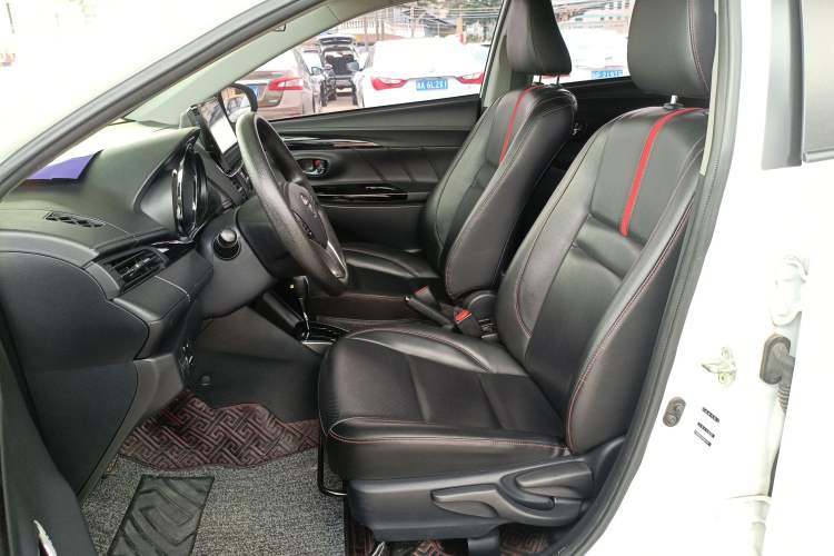 Used Toyota YARiS L 2021 X-Trail 1.5L CVT Luxury Edition
