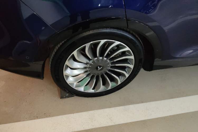 Used VOYAH FREE 2021 Four-Wheel Drive Standard Range-Extended Exclusive Luxury Package
