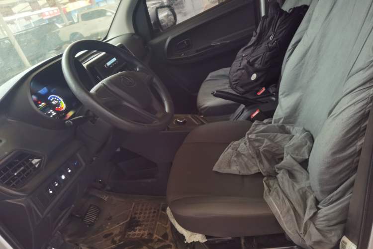 Used Chana Ruixing EM60 2024 Comfort Model 6 Seats 41.86 kWh Liftback Doors