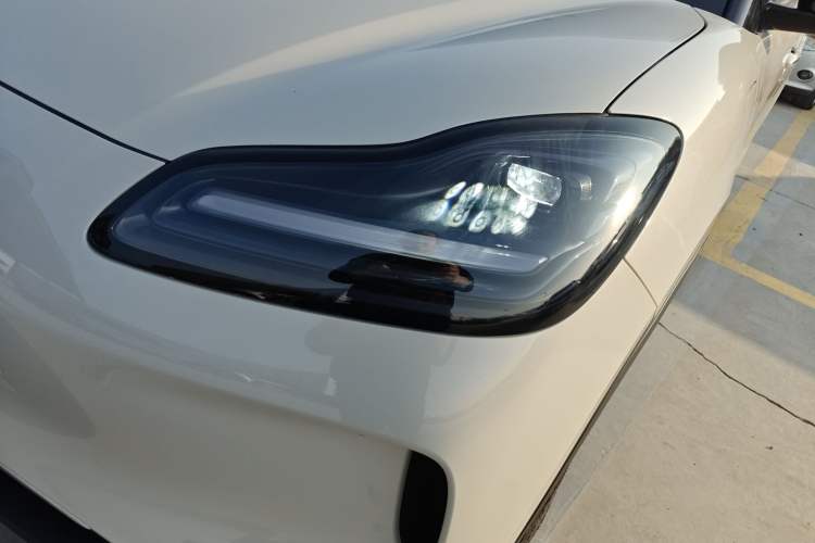 Used Wuling Bingo PLUS 2024 330 km Range Five-Seater Version