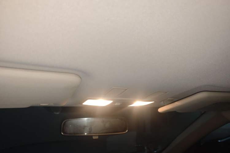 Used Mitsubishi Outlander 2021 Revised Version 2.0L Two-Wheel Drive Comfort Edition 5 Seats
