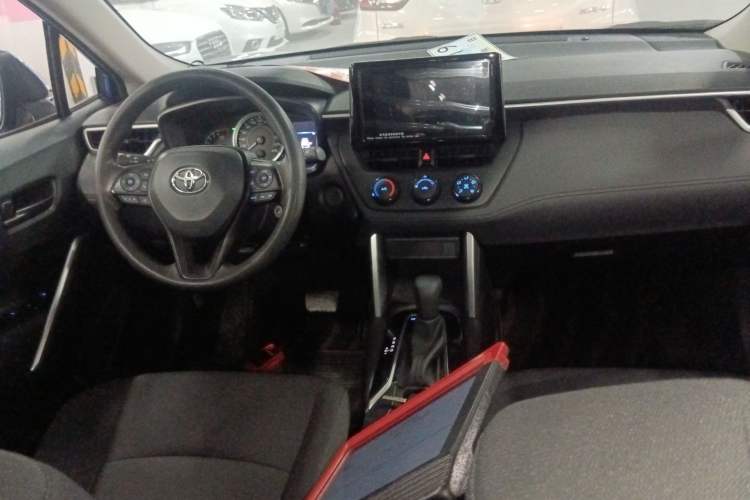 Used Toyota Corolla Cross 2022 2.0L Pioneer Edition
