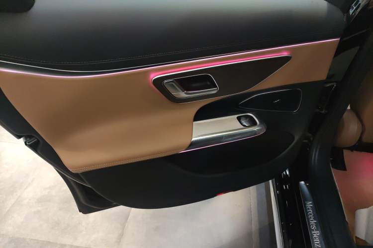 Used Mercedes-Benz E-Class New Energy 2024 E 350 e L Plug-in Hybrid Sedan