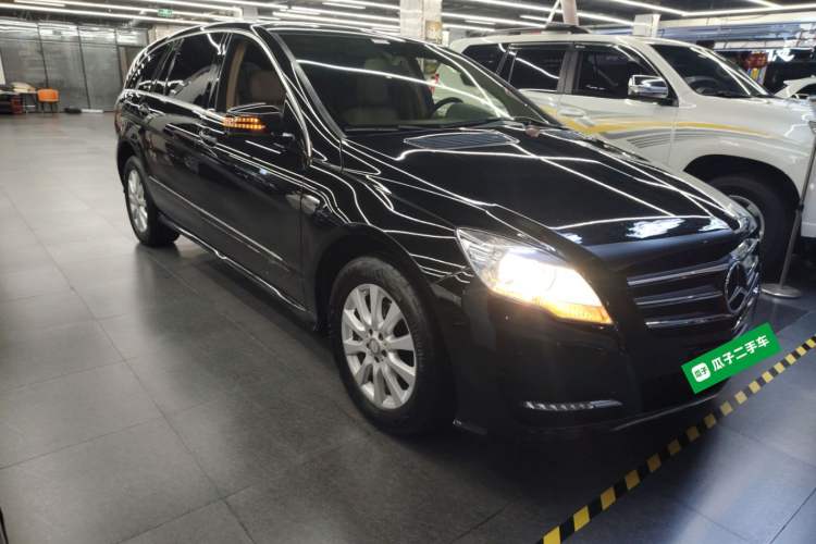 Used Mercedes-Benz R-Class 2017 R 320 4MATIC Business Edition Prestige Model