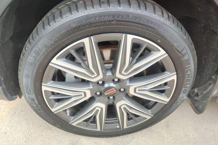 Used Hongqi HS5 2022 Facelifted Version 2.0T Smart Connect Flagship All-Wheel-Drive Edition