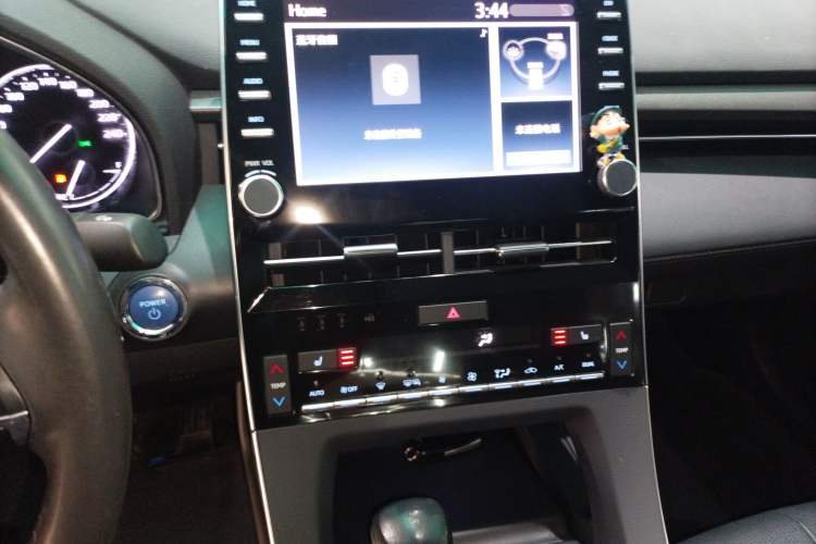 Used Toyota Avalon 2019 Dual-Engine 2.5L XLE Prestige Version China VI Standard
