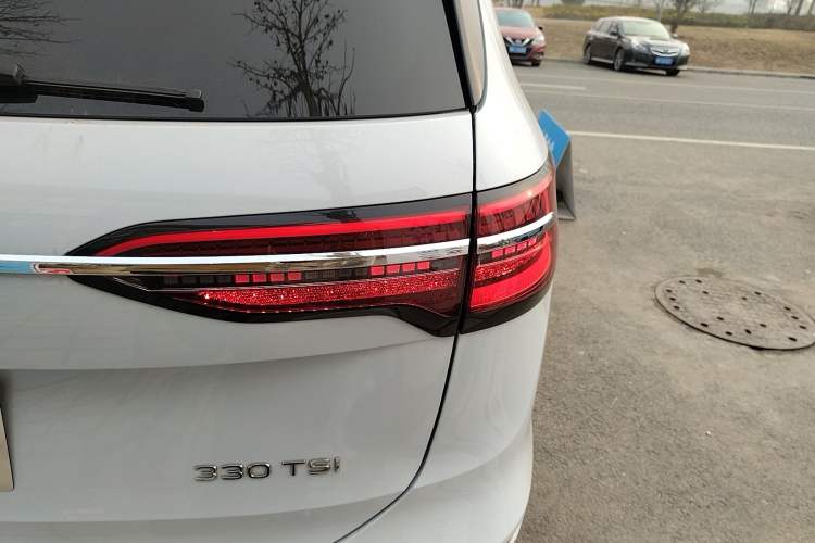 Used Volkswagen Viloran 2024 330TSI Luxury Edition
