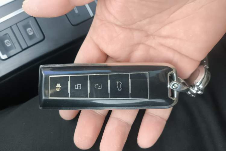 Used Wey VV5 2021 1.5T Two-Wheel Drive Smart Pioneer
