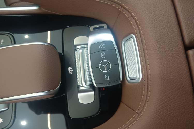 Used Mercedes-Benz GLE 2025 GLE 350 4MATIC Stylish Model
